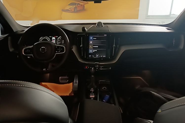 Used Volvo XC60 2018 T5 4x4 Zhiya Sport Edition Center Console