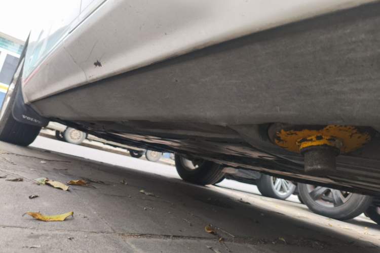 Used Volvo XC60 2018 T5 4x4 Zhiyi Edition Chassis Rear Left