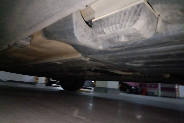 Used Volvo XC60 2018 T5 4x4 Zhiyi Edition Chassis Rear Left