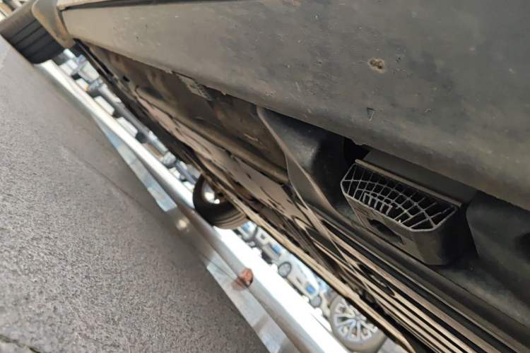 Used Volvo XC60 2018 T5 4x4 Zhiyi Edition Chassis Rear Left