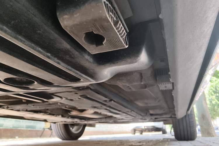 Used Volvo XC60 2018 T5 4x4 Zhiyi Edition Chassis Rear Right