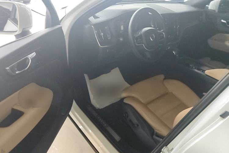 Used Volvo XC60 2018 T5 4x4 Zhiya Luxury Edition Driver Seat