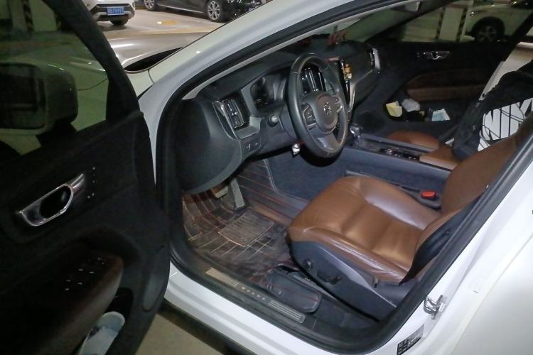 Used Volvo XC60 2018 T5 4x4 Zhiyi Edition Driver Seat