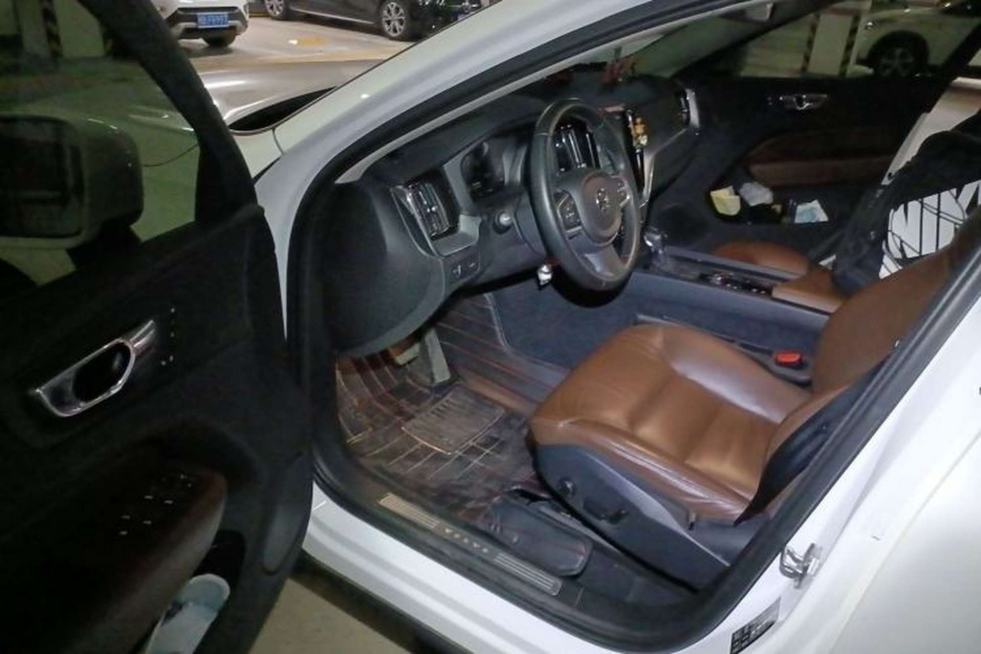 Used Volvo XC60 2018 T5 4x4 Zhiyi Edition Driver Seat