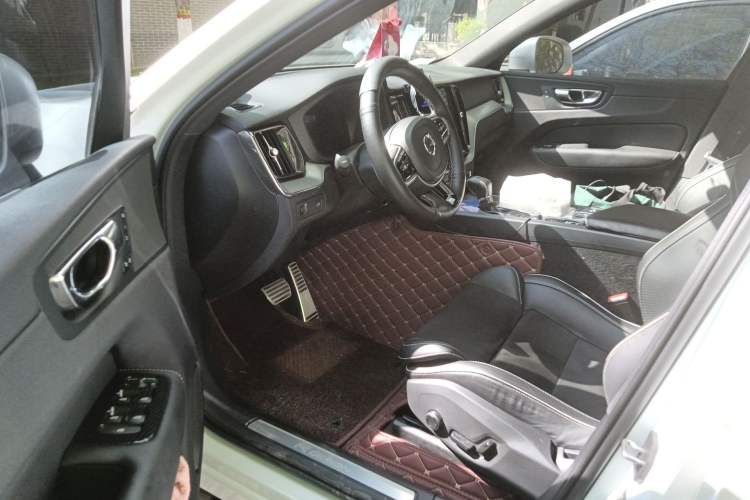 Used Volvo XC60 2018 T5 4x4 Smart & Sporty Edition Driver Seat