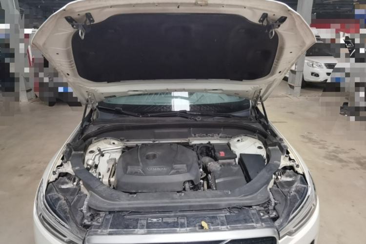 Used Volvo XC60 2018 T5 4x4 Smart & Sporty Edition Engine Bay