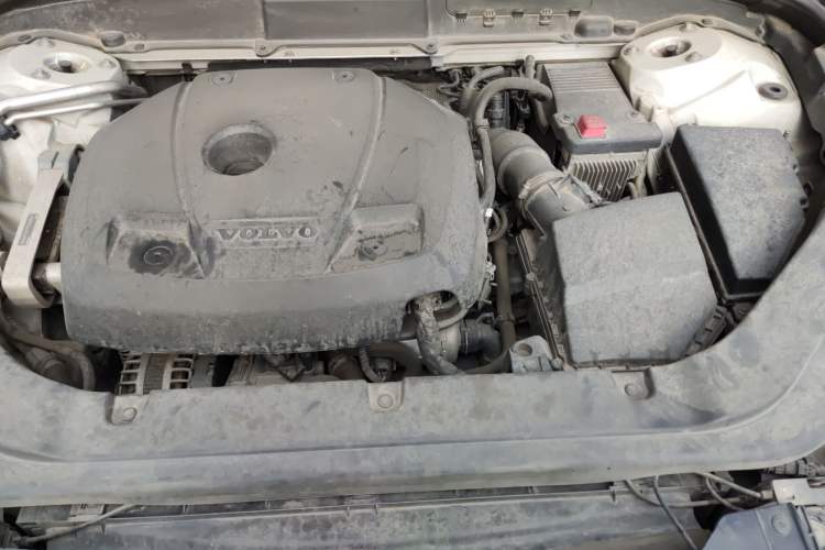 Used Volvo XC60 2018 T5 4x4 Zhiyi Edition Engine Bay