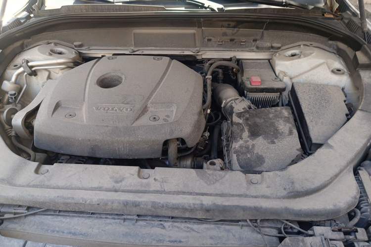 Used Volvo XC60 2018 T5 4x4 Zhiya Luxury Edition Engine Bay