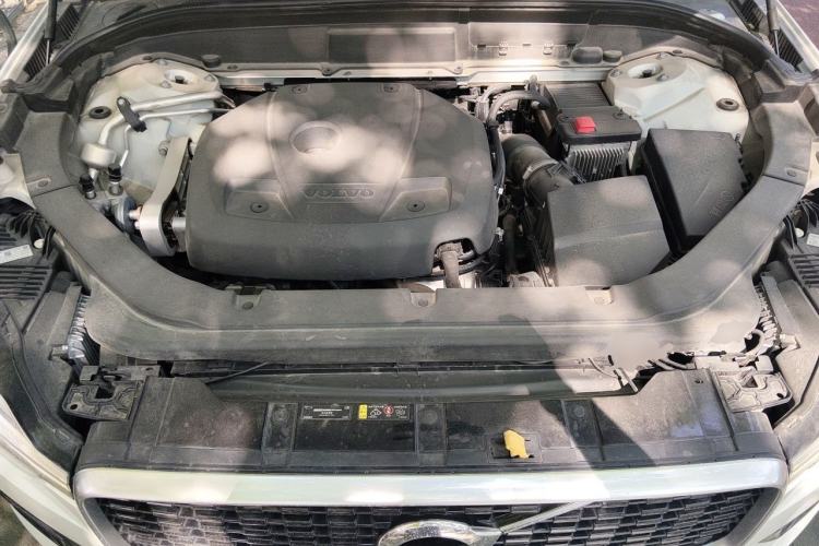 Used Volvo XC60 2018 T5 4x4 Smart & Sporty Edition Engine Bay