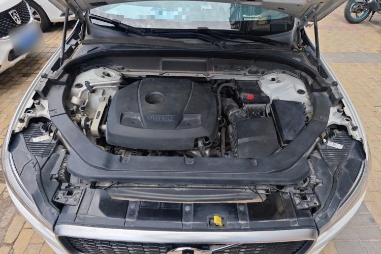 Used Volvo XC60 2018 T5 4x4 Smart & Sporty Edition Engine Bay