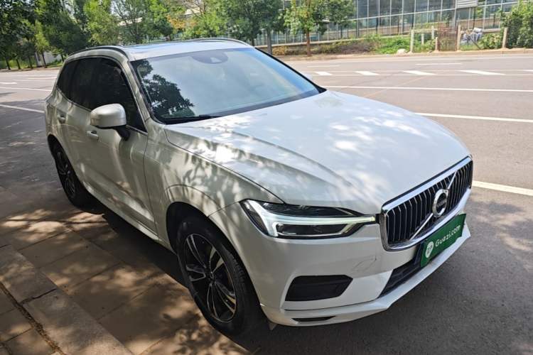 Used Volvo XC60 2018 T5 4x4 Smart Edition Exterior 1