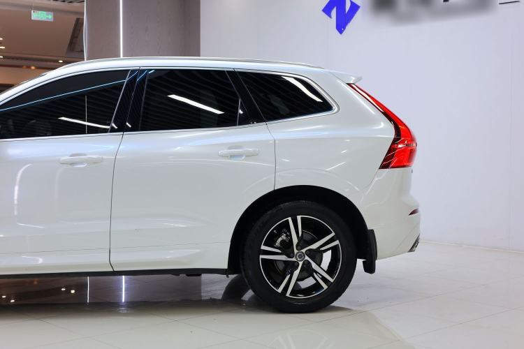 Used Volvo XC60 2018 T5 4x4 Smart & Sporty Edition Exterior 12