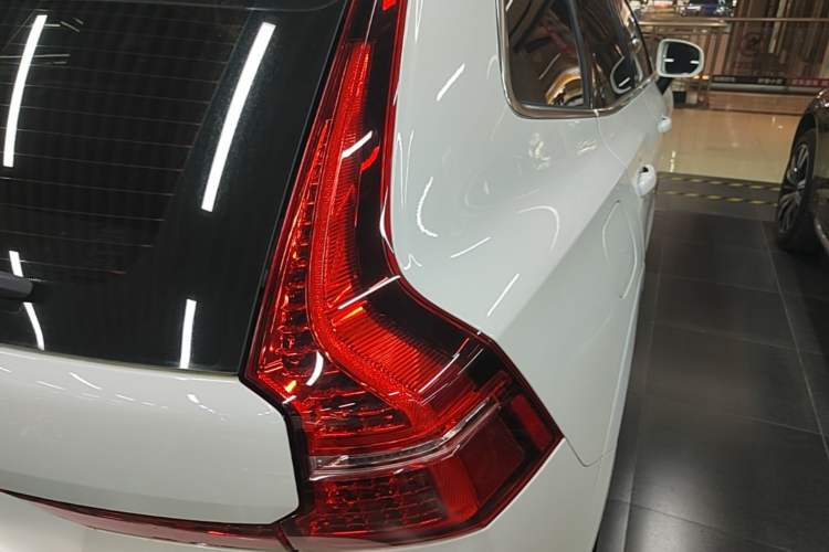 Used Volvo XC60 2018 T5 4x4 Zhiya Luxury Edition Exterior 3