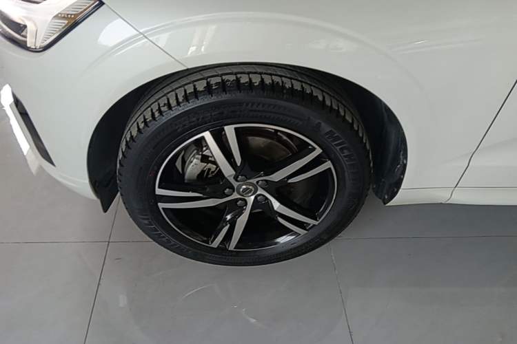 Used Volvo XC60 2018 T5 4x4 Zhiya Sport Edition Exterior 4