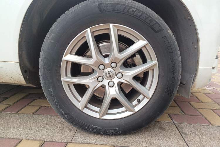 Used Volvo XC60 2018 T5 4x4 Zhiyi Edition Exterior 4