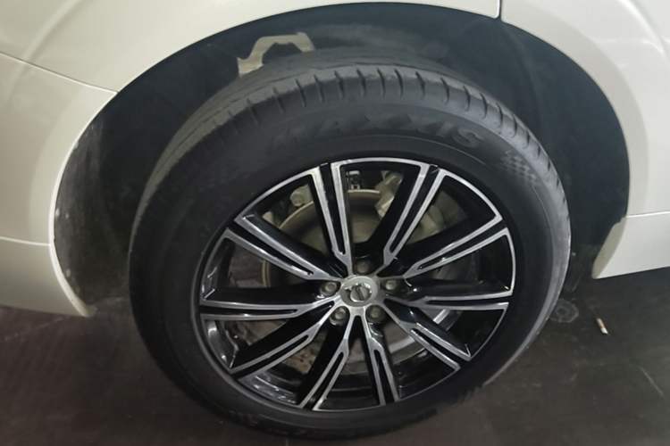Used Volvo XC60 2018 T5 4x4 Zhiya Luxury Edition Exterior 5