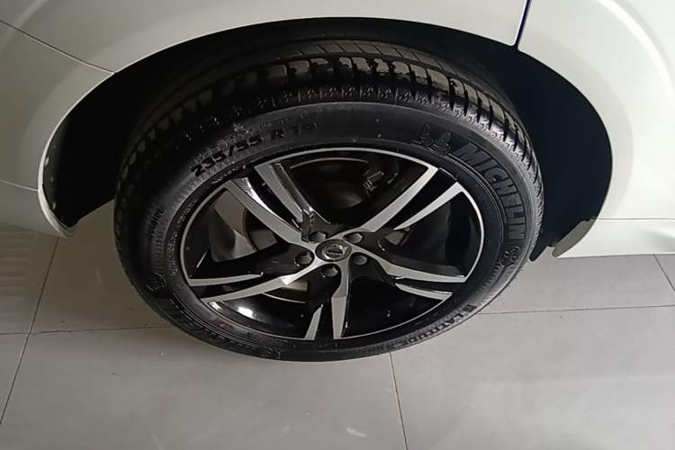 Used Volvo XC60 2018 T5 4x4 Zhiya Sport Edition Exterior 5