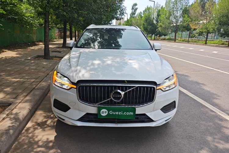 Used Volvo XC60 2018 T5 4x4 Smart Edition Front