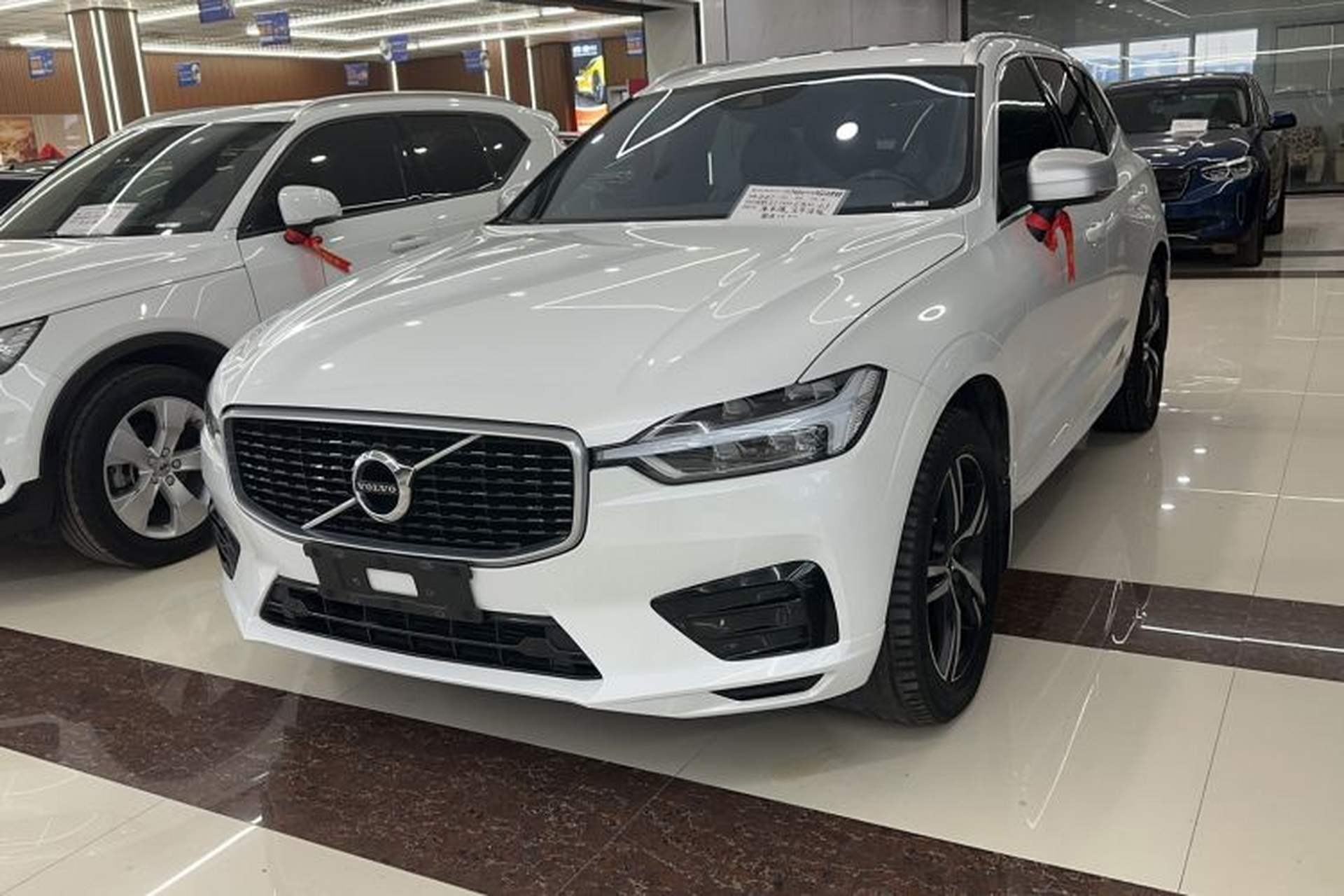 Used Volvo XC60 2018 T5 4x4 Smart & Sporty Edition Front Left 45 Deg