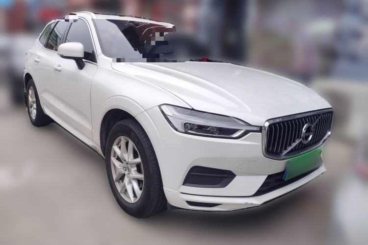 Used Volvo XC60 2018 T4 Zhiyi Edition Front Right 45 Deg