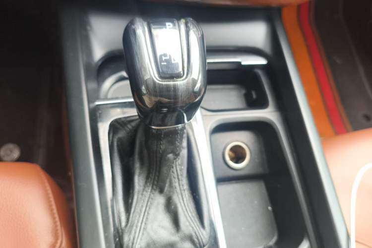 Used Volvo XC60 2018 T5 4x4 Zhiyi Edition Gear Lever