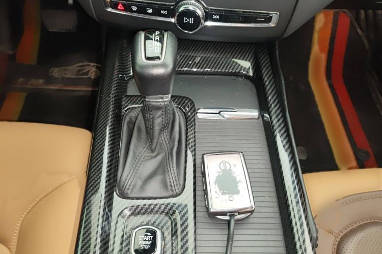 Used Volvo XC60 2018 T4 Zhiyi Edition Gear Lever