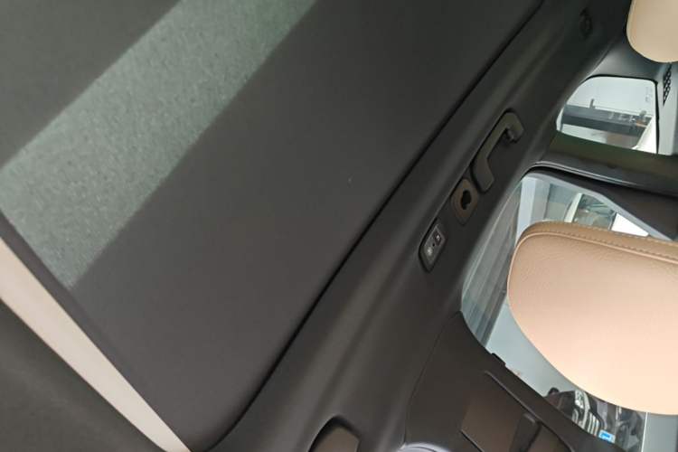 Used Volvo XC60 2018 T5 4x4 Zhiyi Edition Headliner