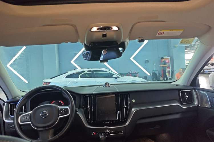 Used Volvo XC60 2018 T5 4x4 Zhiyi Edition Headliner