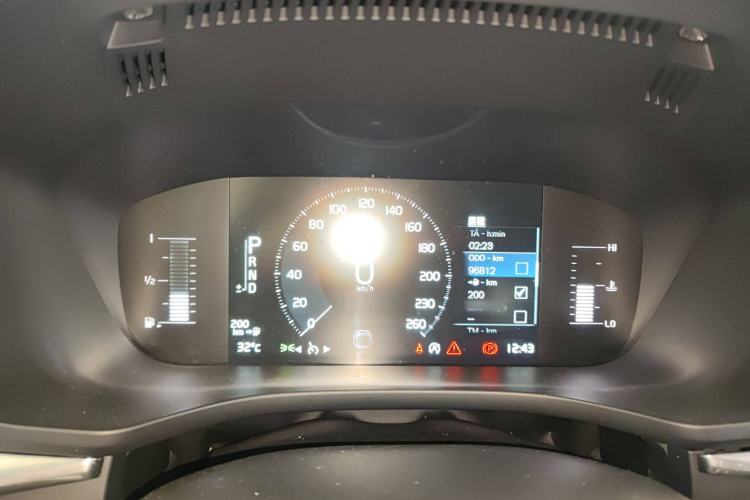 Used Volvo XC60 2018 T4 Zhiyi Edition Instrument Cluster