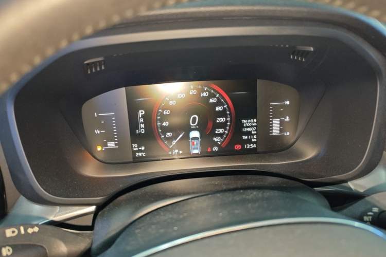 Used Volvo XC60 2018 T5 4x4 Zhiyi Edition Instrument Cluster