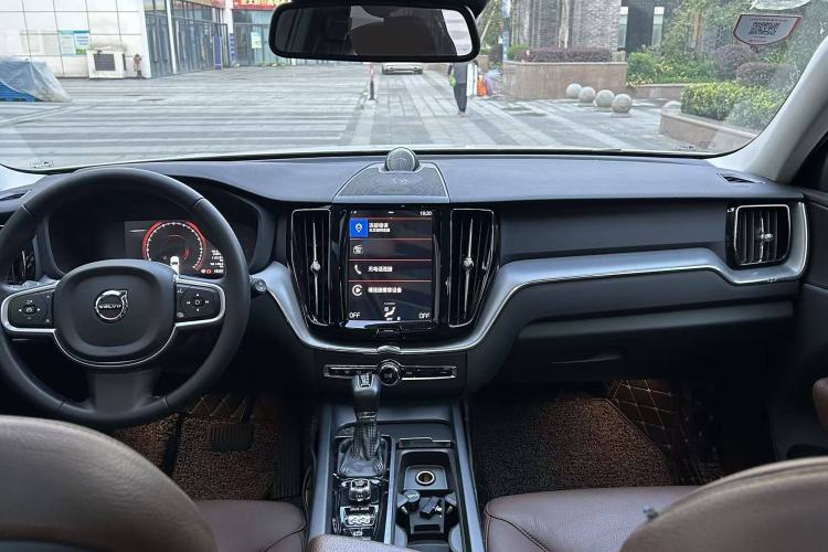 Used Volvo XC60 2018 T5 4x4 Zhiyi Edition Interior 10