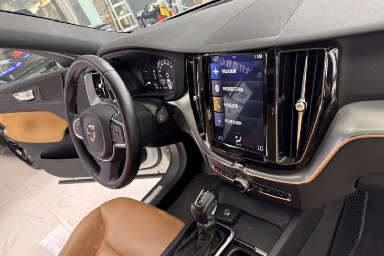 Used Volvo XC60 2018 T5 4x4 Zhiyi Edition Interior 3