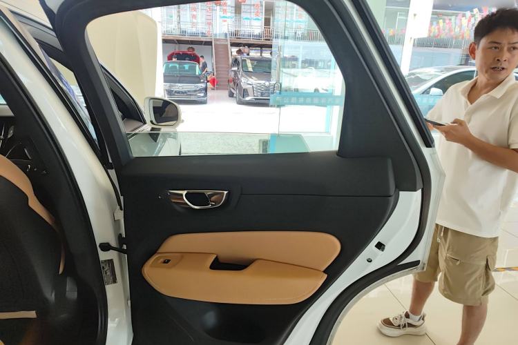 Used Volvo XC60 2018 T4 Zhiyi Edition Interior 6
