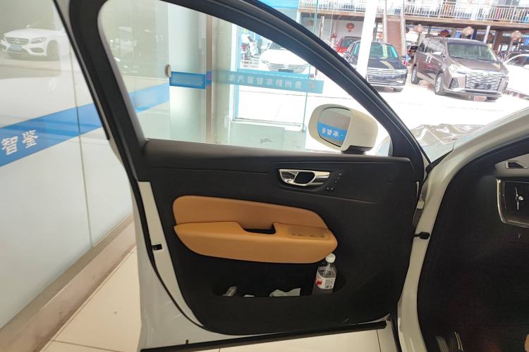 Used Volvo XC60 2018 T4 Zhiyi Edition Interior 7