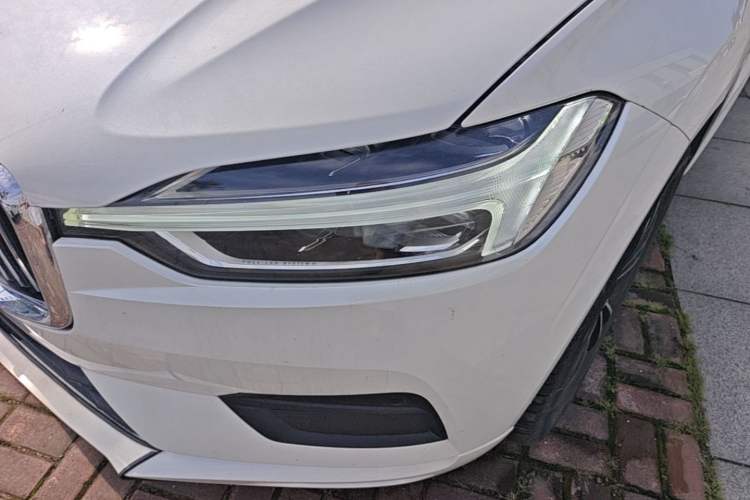 Used Volvo XC60 2018 T5 4x4 Smart Edition Left Front Headlight