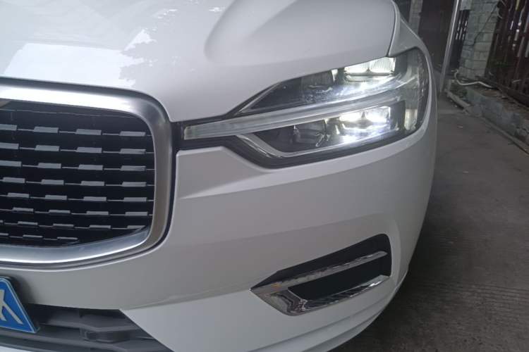 Used Volvo XC60 2018 T5 4x4 Smart Edition Left Front Headlight