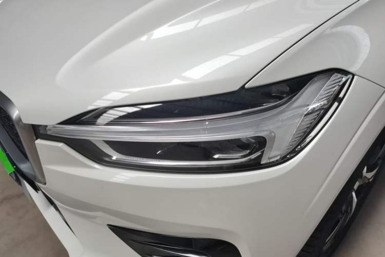 Used Volvo XC60 2018 T5 4x4 Smart & Sporty Edition Left Front Headlight