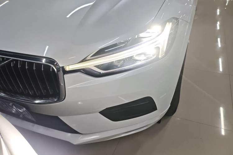 Used Volvo XC60 2018 T5 4x4 Zhiyi Edition Left Front Headlight