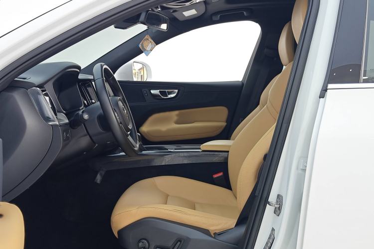 Used Volvo XC60 2018 T4 Zhiyi Edition Left Front Seat