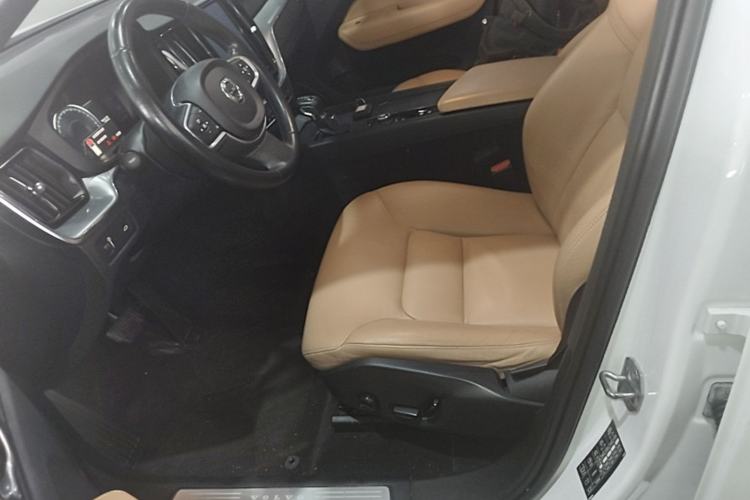 Used Volvo XC60 2018 T5 4x4 Zhiyi Edition Left Front Seat