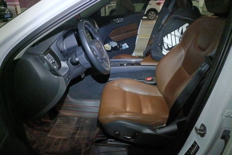 Used Volvo XC60 2018 T5 4x4 Zhiyi Edition Left Front Seat