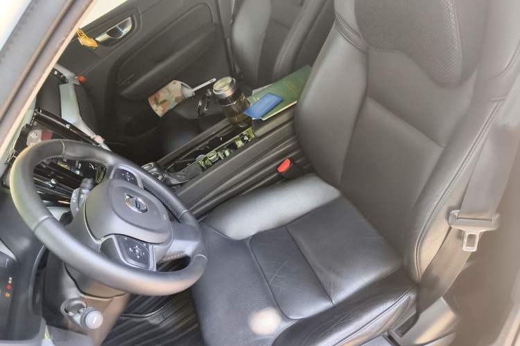 Used Volvo XC60 2018 T5 4x4 Zhiyi Edition Left Front Seat