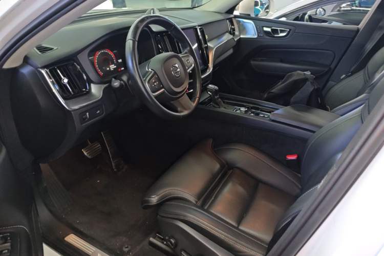 Used Volvo XC60 2018 T5 4x4 Zhiyi Edition Left Front Seat