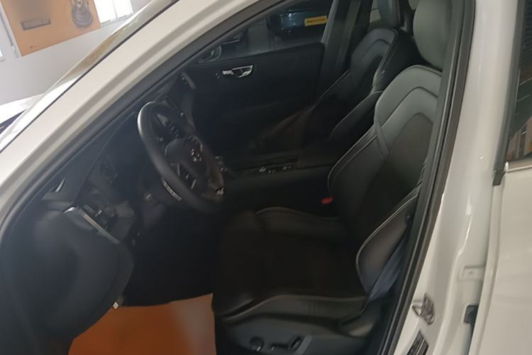 Used Volvo XC60 2018 T5 4x4 Zhiya Sport Edition Left Front Seat