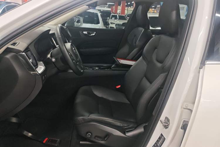 Used Volvo XC60 2018 T5 4x4 Zhiyi Edition Left Front Seat