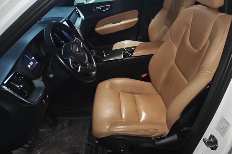 Used Volvo XC60 2018 T5 4x4 Smart Edition Left Front Seat