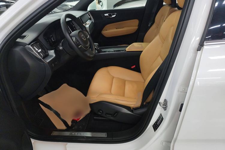 Used Volvo XC60 2018 T5 4x4 Zhiyi Edition Left Front Seat