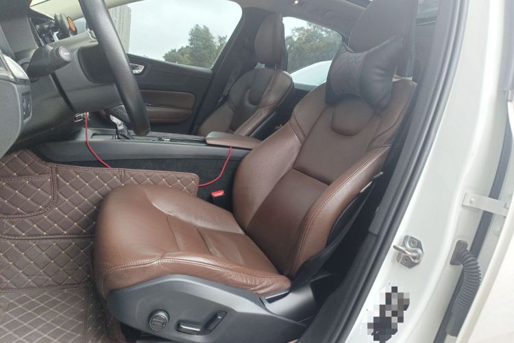 Used Volvo XC60 2018 T5 4x4 Zhiyi Edition Left Front Seat
