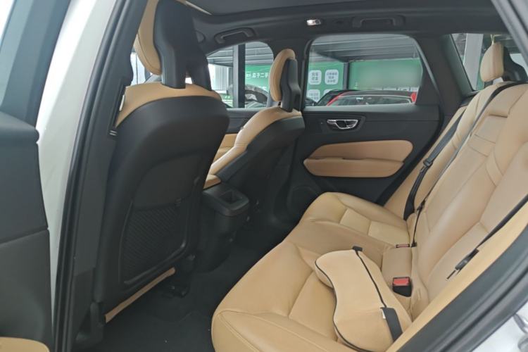 Used Volvo XC60 2018 T5 4x4 Zhiyi Edition Left Rear Seat