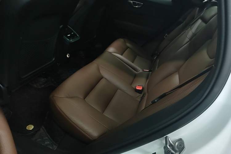Used Volvo XC60 2018 T5 4x4 Zhiya Luxury Edition Left Rear Seat